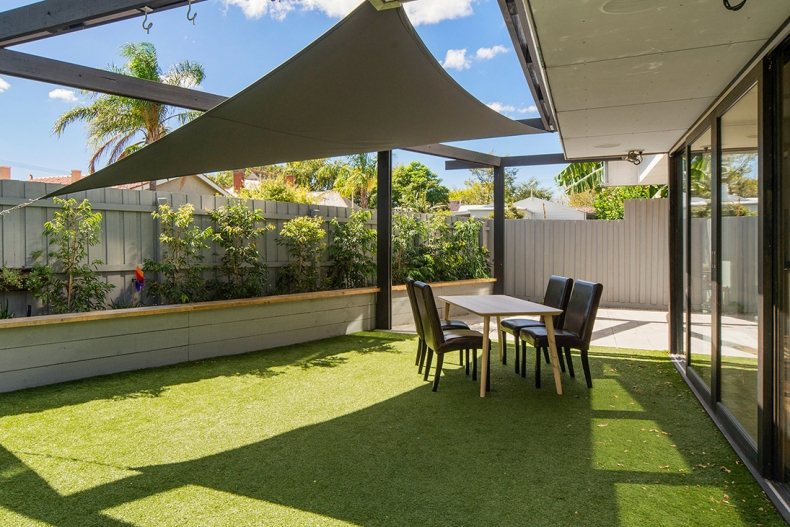 How to build a patio style pergola or sundeck