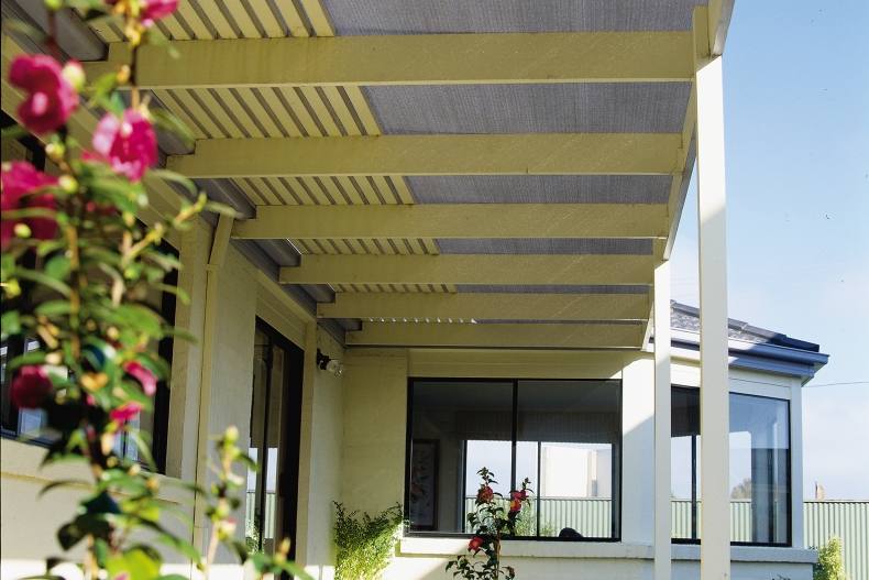 DIY Guide: How to install shade fabric