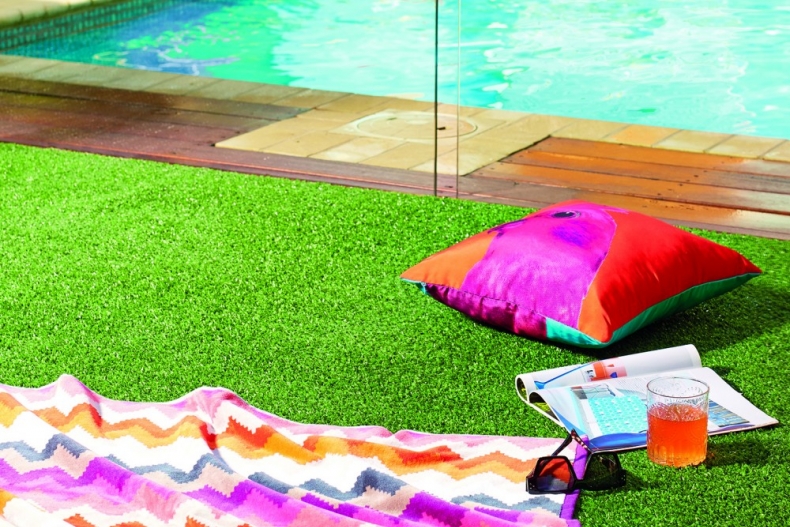 How to install synthetic grass